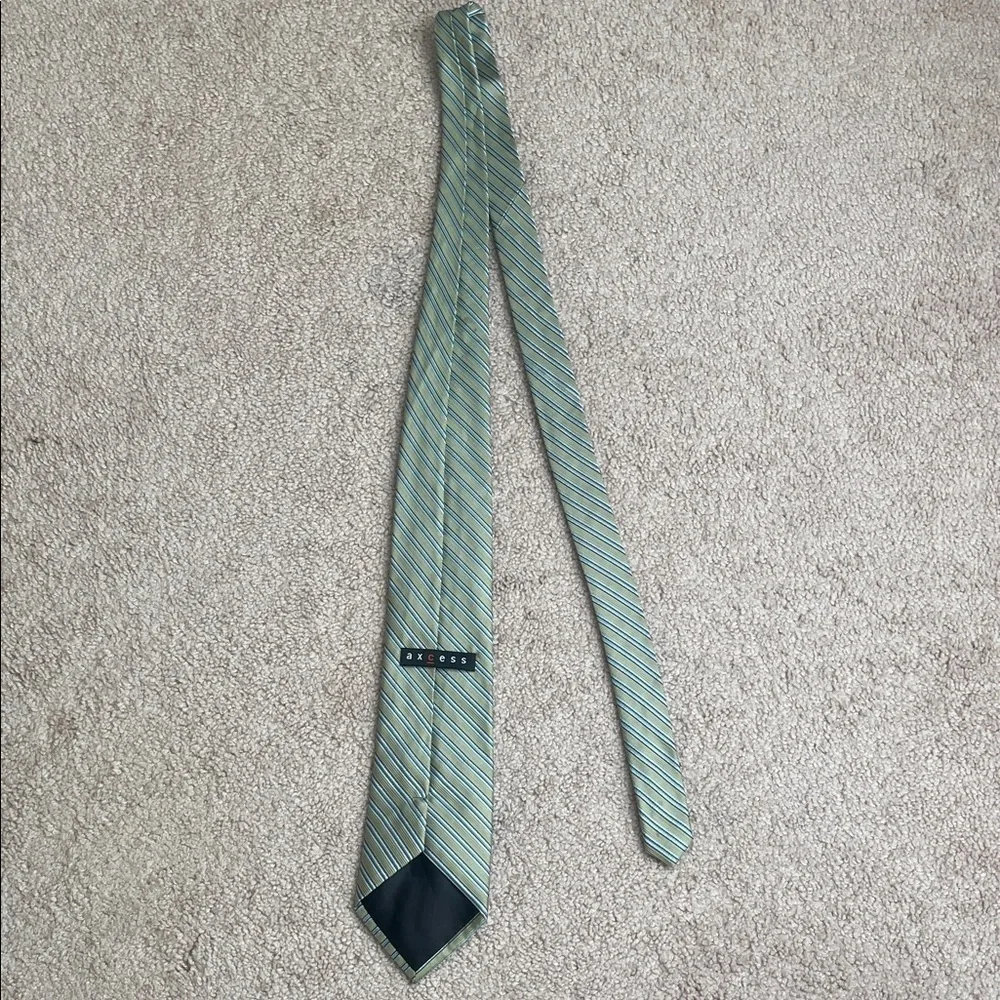 Axcess Men's Tie in Green and Blue Stripes